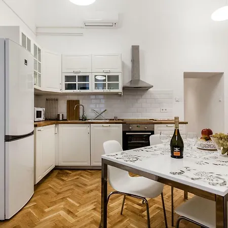 The Rubi Apartment *